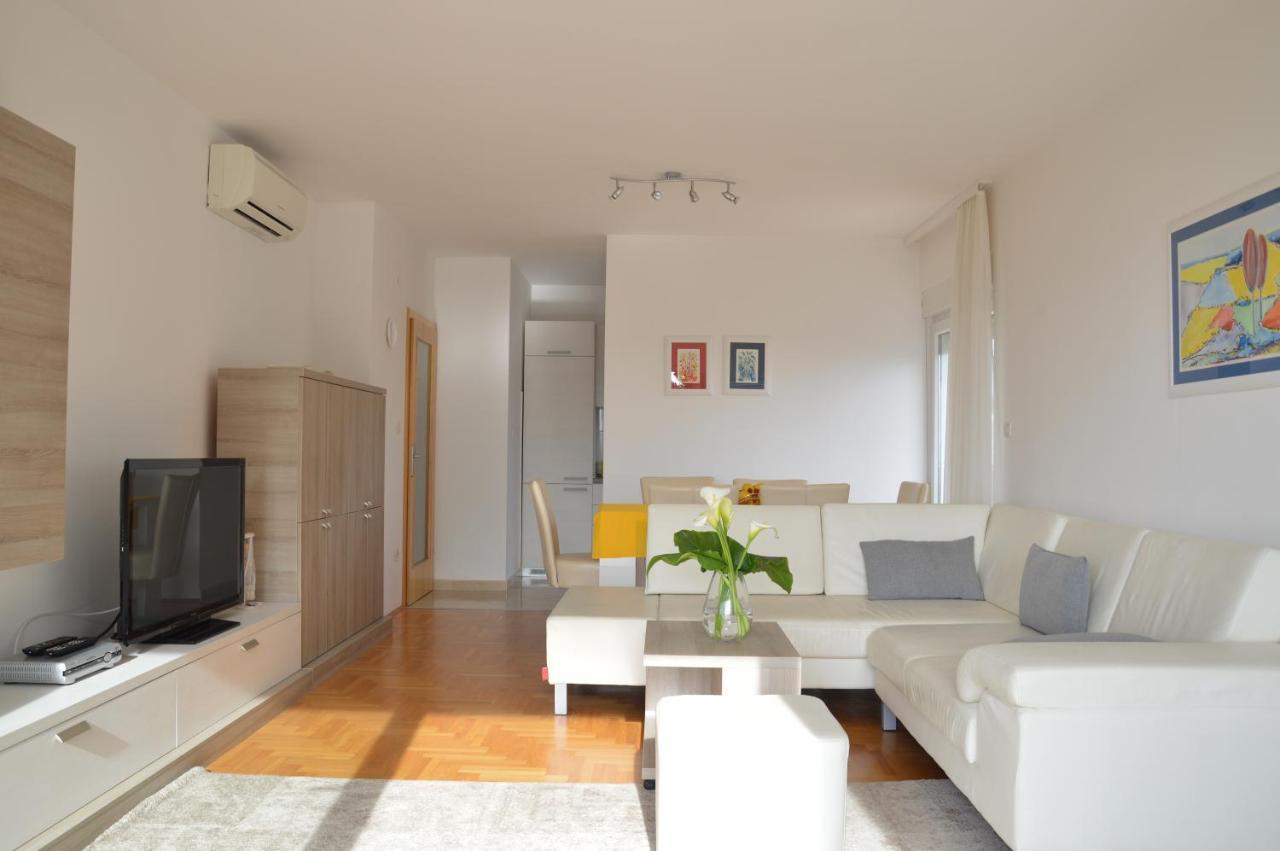 Apartment Silvija Sea View Умаг Екстер'єр фото